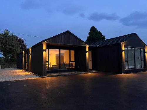 Deerpark Villa Sleeps 8 Views of The Rock & Cashel Palace Hotel — hotel in Cashel