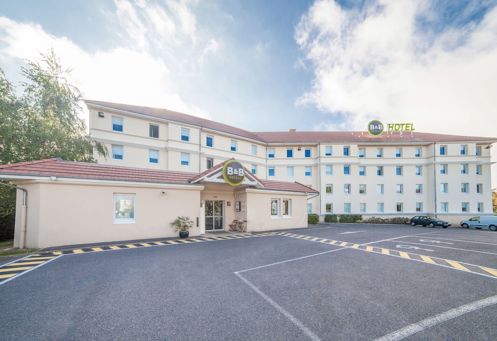 B&B Hotel Marne La Vallée Bussy in Bussy-Saint-Georges, France