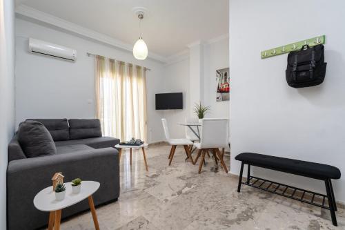 Cozy 1 Br Apt in Koukaki — 4-Star Luxury Hotel in Athens, Greece