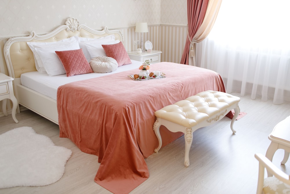 Studio De Luxe with Jacuzzi — Sumy — photo 2
