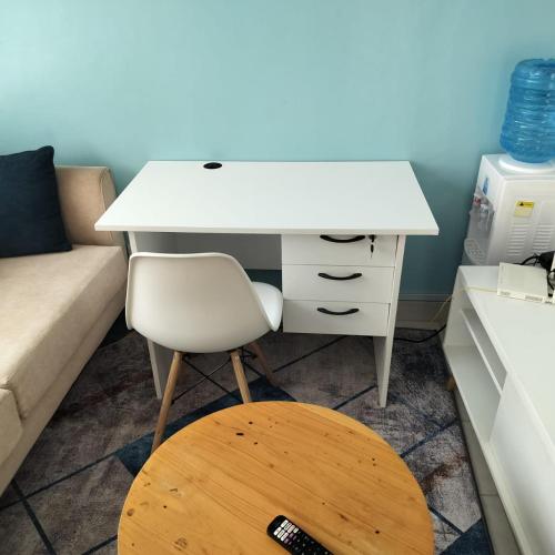 Racecourse Gardens studio Free WiFi & Parking