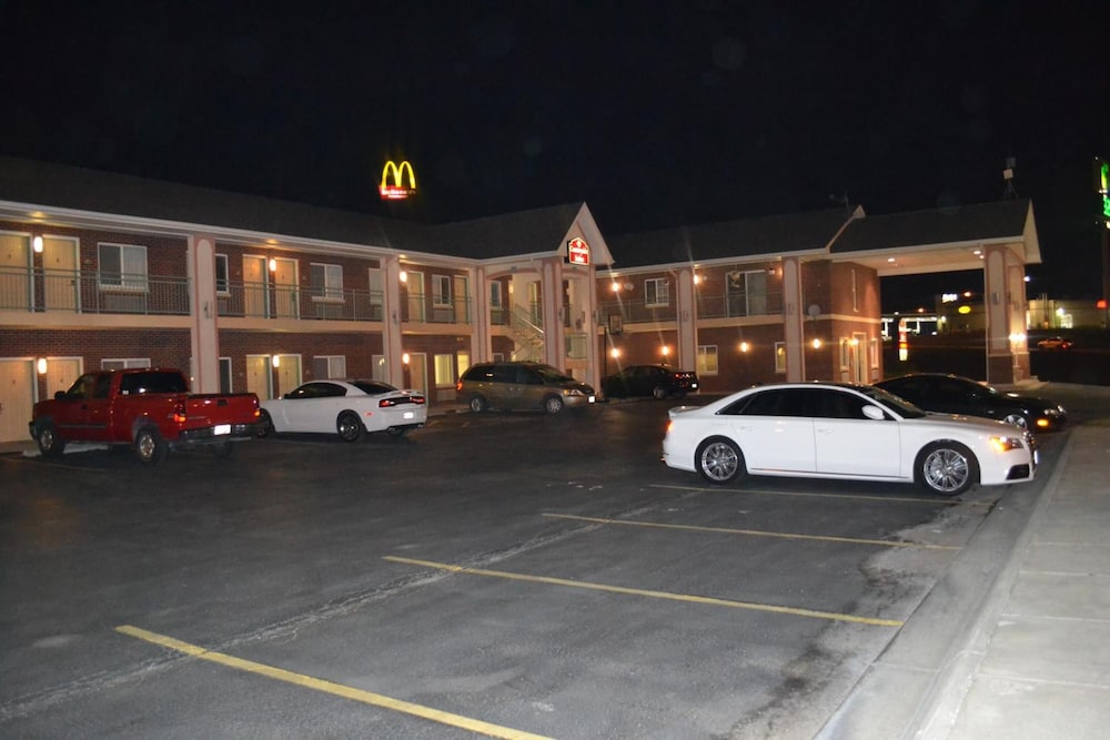 Countryside Suites - photo 42