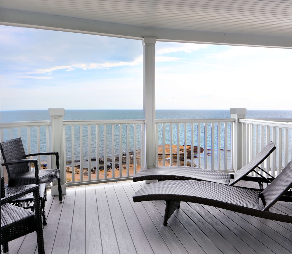 Madison Beach Hotel - photo 38