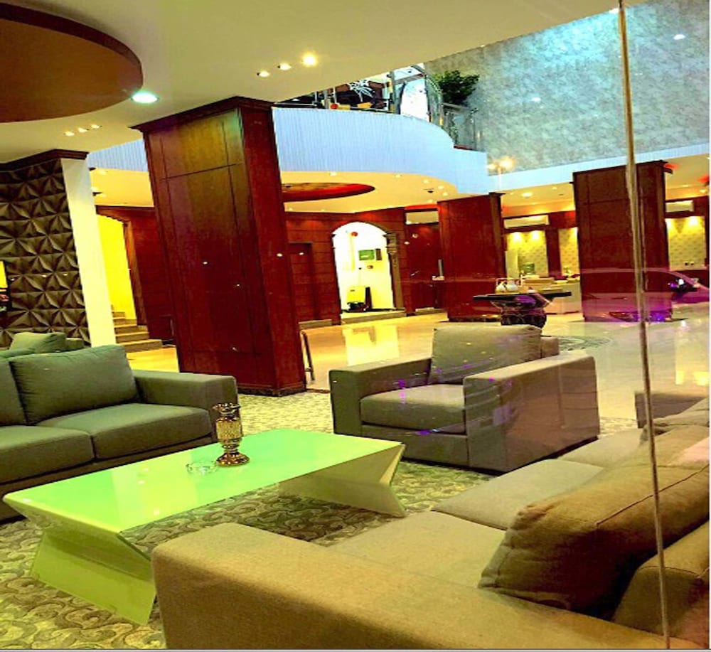 Almasah Altaj Aparthotel — hotel in Ha'il