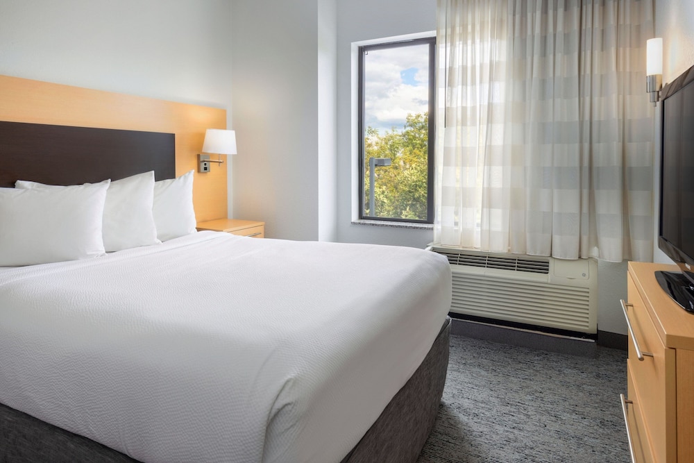 TownePlace Suites York - photo 20