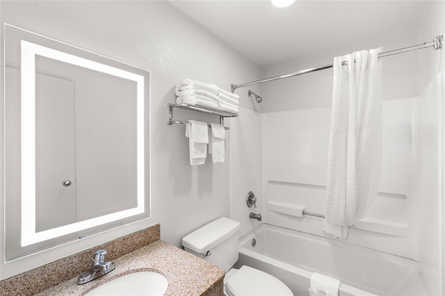Quality Inn Atlanta Airport Central - photo 28