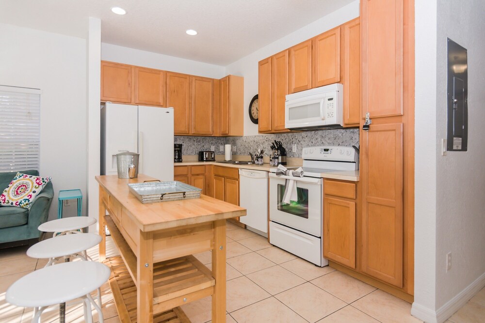 5Br 3Bath Private Townhome 13min Disney 1496ft - photo 20