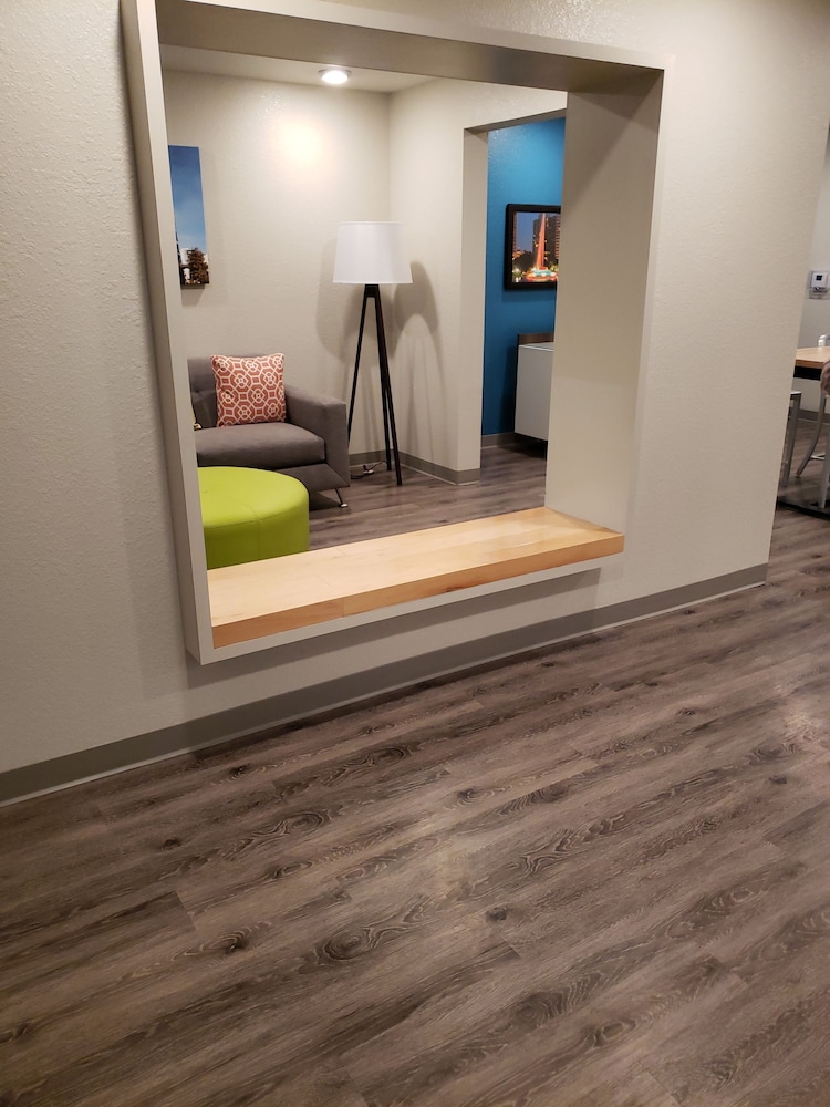 WoodSpring Suites Orlando International Drive - photo 26