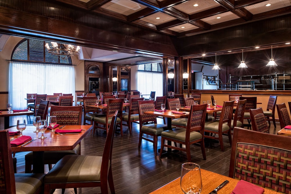 Doubletree by Hilton Philadelphia Airport - photo 35