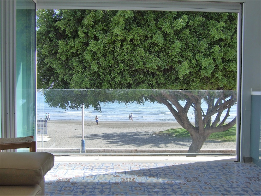 Beachfront House — 4-Star Luxury Hotel in Malaga, Spain