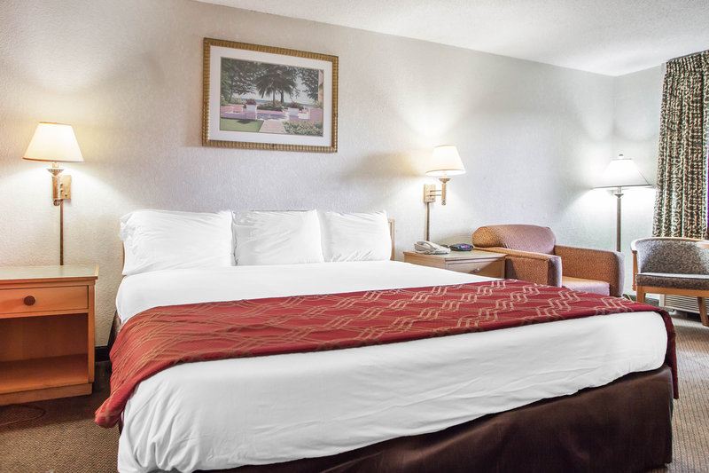 Motel 6 Nashville - photo 23