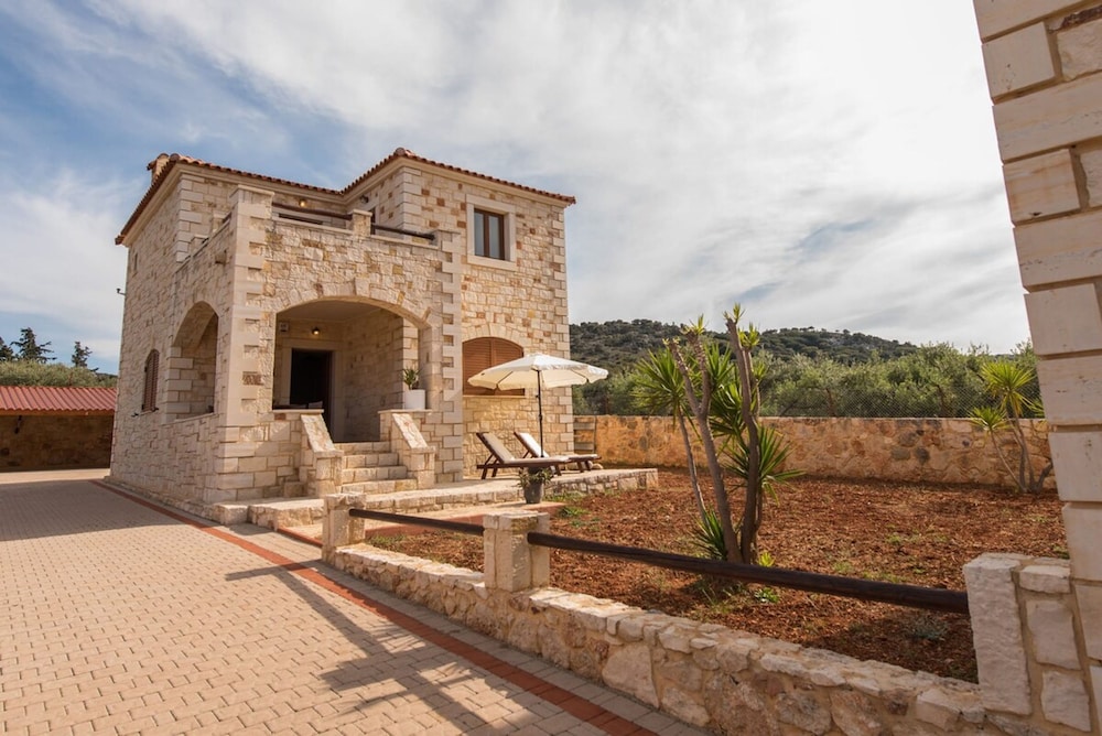 Ydria Villa C Stonebuild — 4-Star Luxury Hotel in Hersonissos, Greece