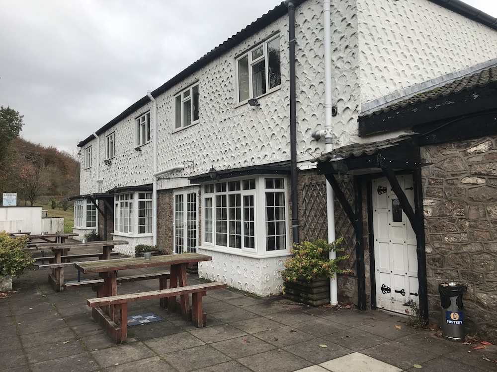 The Huntsman Hotel - carbon neutral hotel in Chepstow
