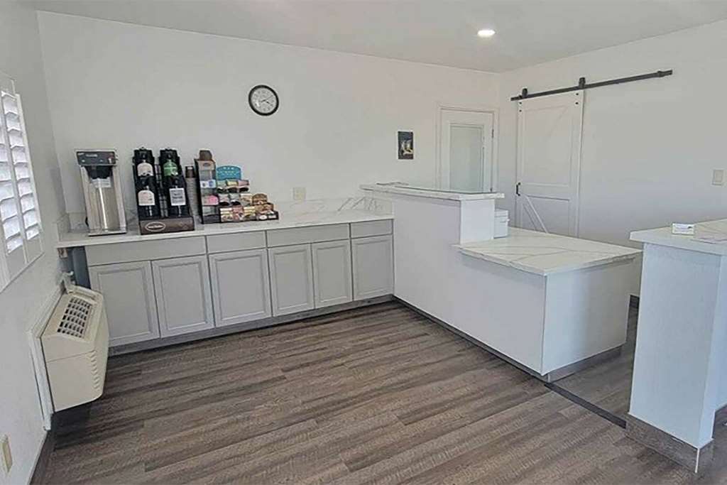 Super 8 by Wyndham El Centro North - photo 14
