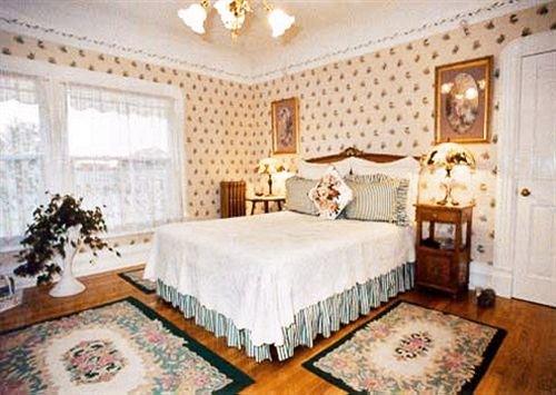 Cornelius Daly Inn — Eureka — photo 4
