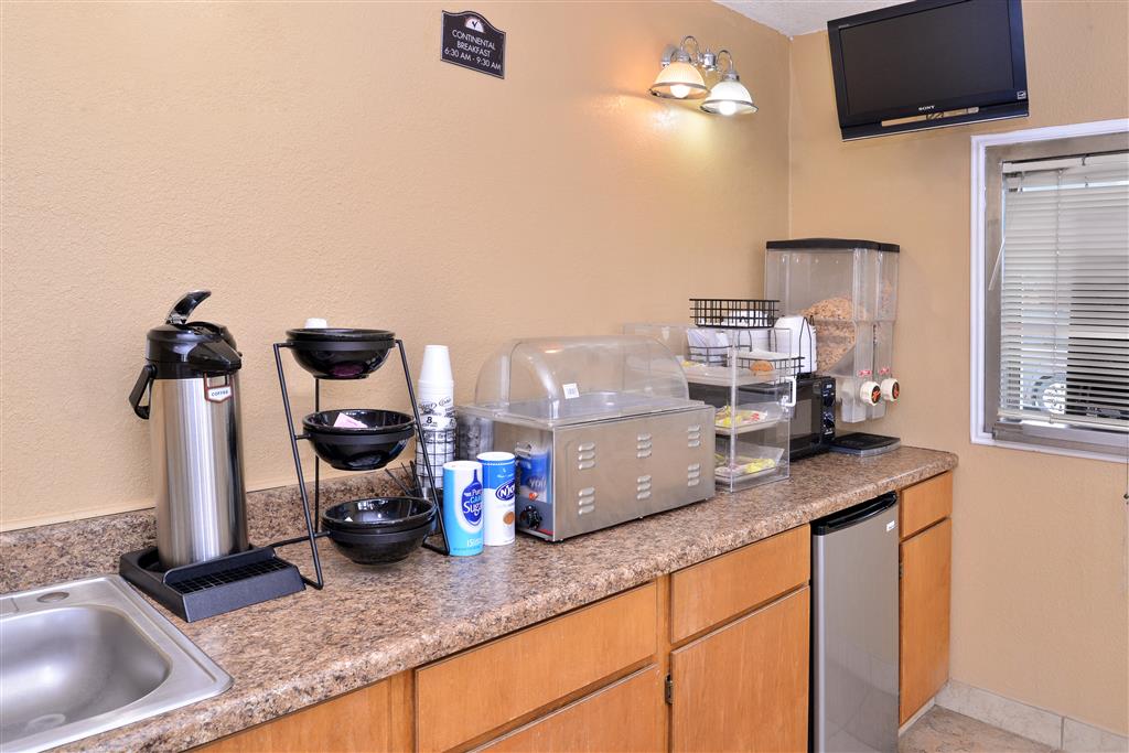 Americas Best Value Inn Schulenburg - photo 15