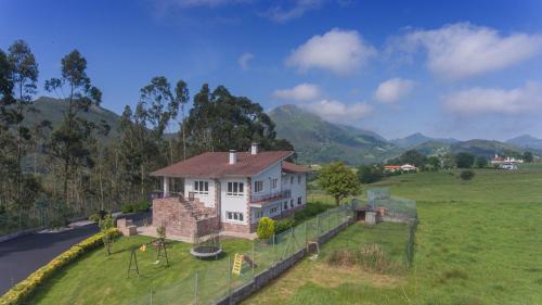 Casa Manuela a 8 km de la playa — 4-Star Luxury Hotel in Llanes, Spain