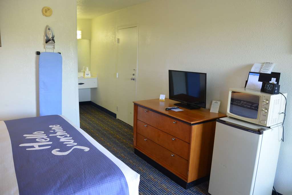 Days Inn by Wyndham Luray Shenandoah - photo 29