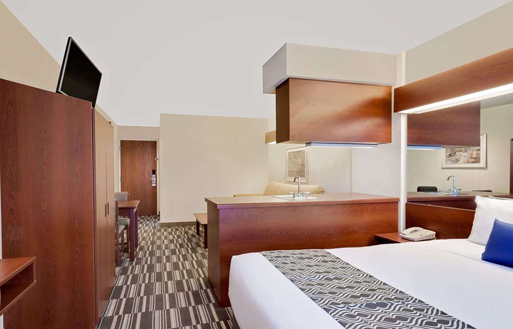 Microtel Inn & Suites by Wyndham Middletown - photo 6