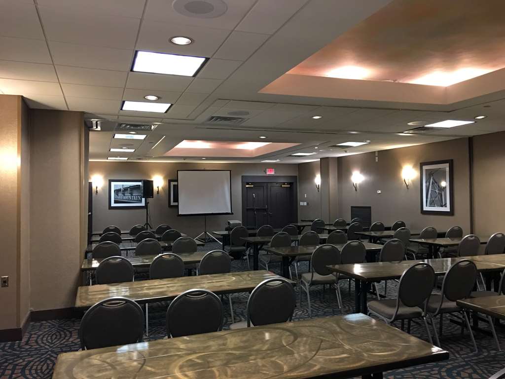 Best Western Plus Kingston Hotel And Conference Center - photo 49