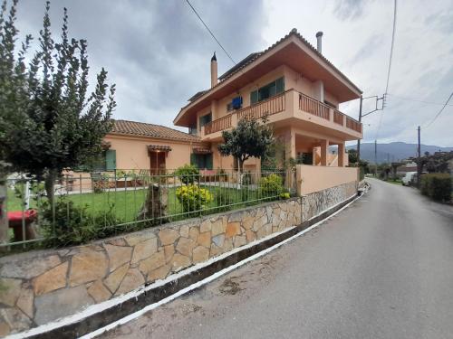 The Lake House'' Trichonida Lake — 4-Star Luxury Hotel in Agrinio, Greece