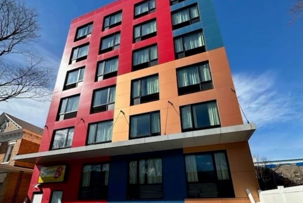 Super 8 by Wyndham Brooklyn Pennsylvania Ave in Brooklyn, United States