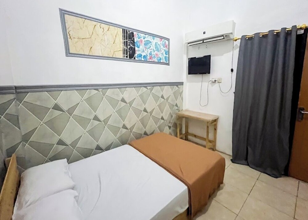 Rumi Hotel — Malang — photo 2