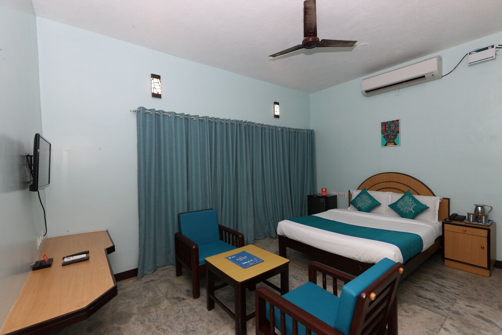 Oyo 7829 Santhi Inn — Puducherry