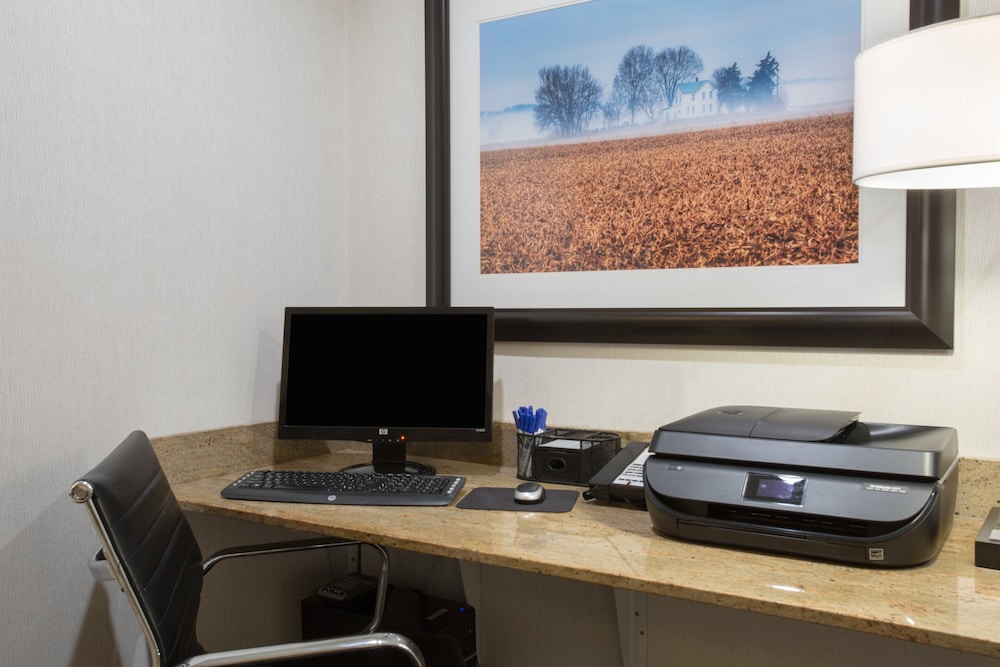 Holiday Inn Express Hotel & Suites Concordia by IHG - photo 27