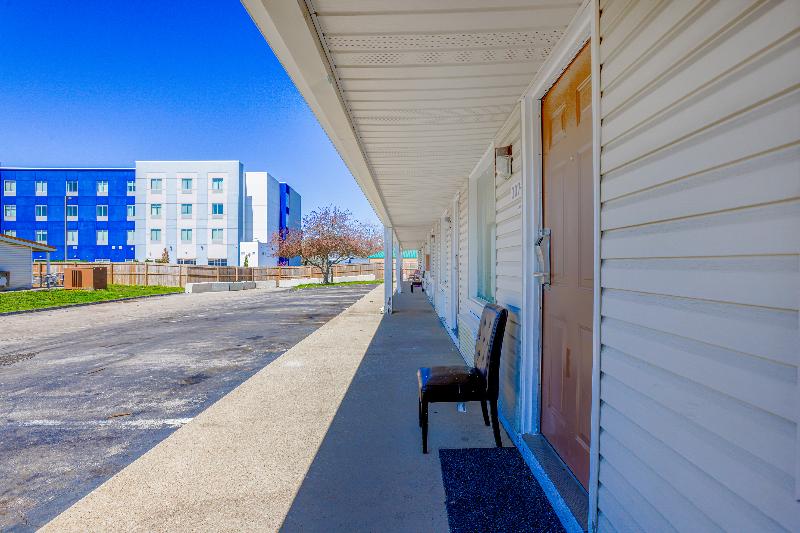 Cozy Garden Inn By OYO Hwy 40 Richmond in Richmond, United States