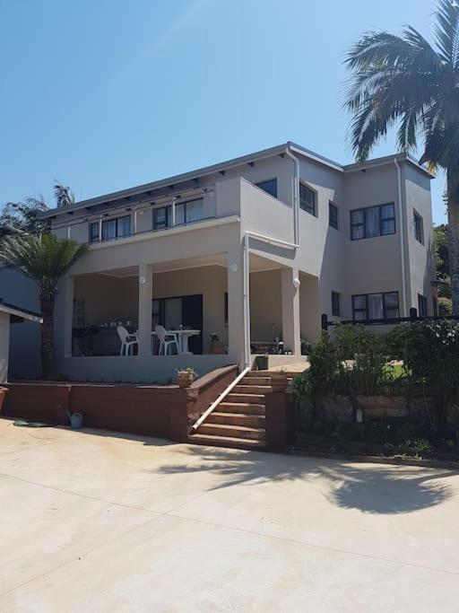4 Bedroom house with lovely sea views. — 4-Star Luxury Hotel in Ballito, South Africa