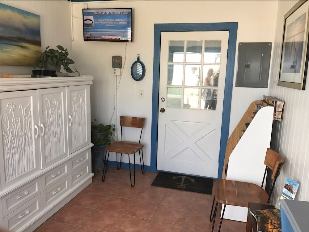 Beach Front Motel - photo 10