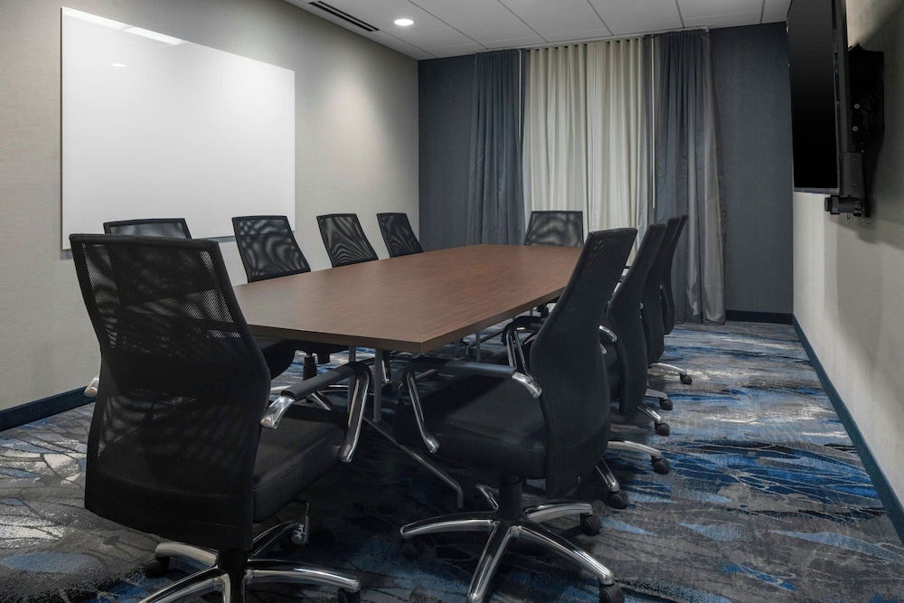 Fairfield Inn & Suites by Marriott Dallas DFW Airport North Irving - photo 24