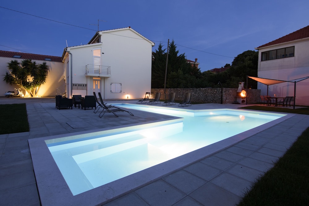 Holiday Home Apartments Bellamare — 4-Star Luxury Hotel in Zadar, Croatia