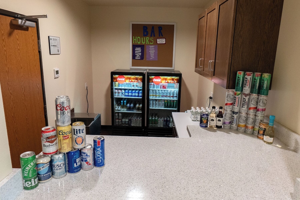 Cobblestone Inn & Suites Sheldon - photo 34