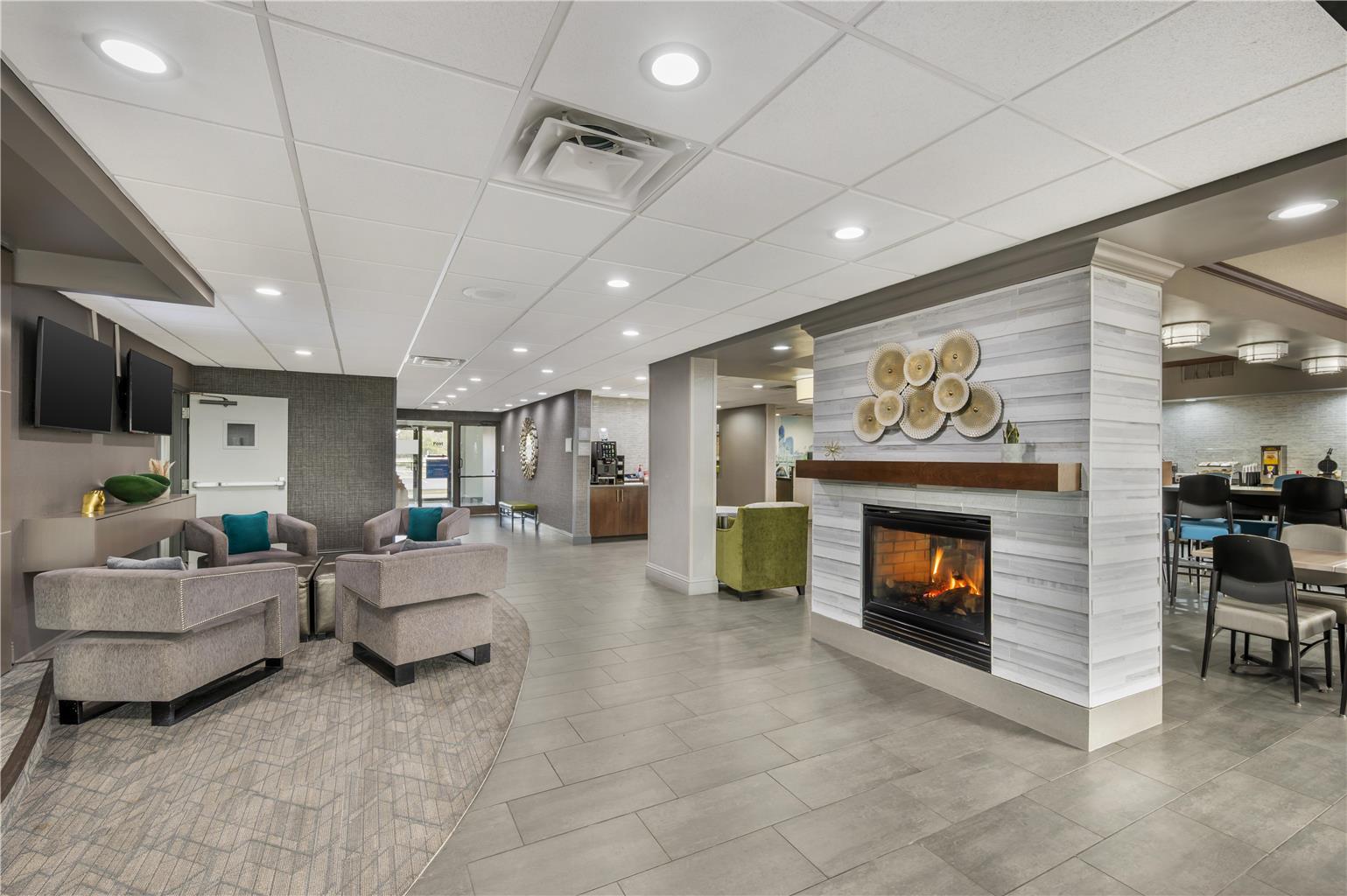Best Western Plus Indianapolis NW Hotel - photo 2