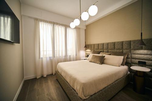 Caravaggio Golden House Next To Duomo — 4-Star Luxury Hotel in Milan, Italy