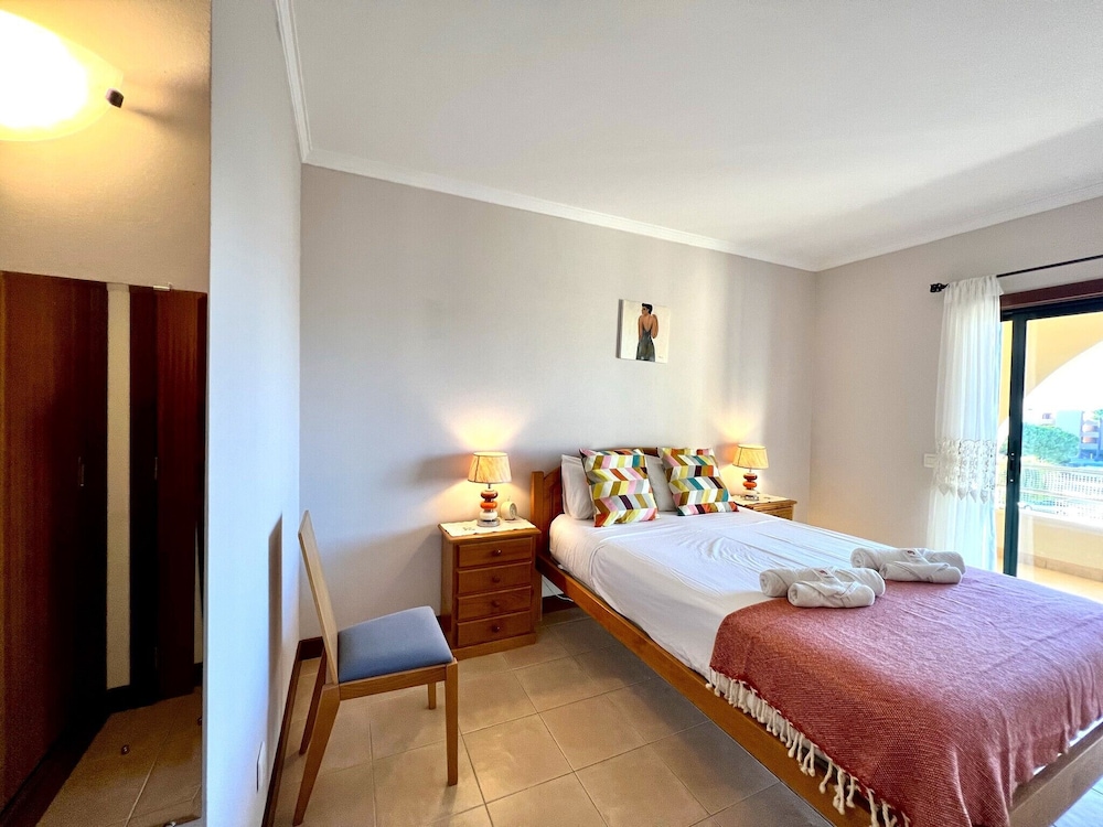 Albufeira Salgados Beach 3 by Homing — 4-Star Luxury Hotel in Albufeira, Portugal