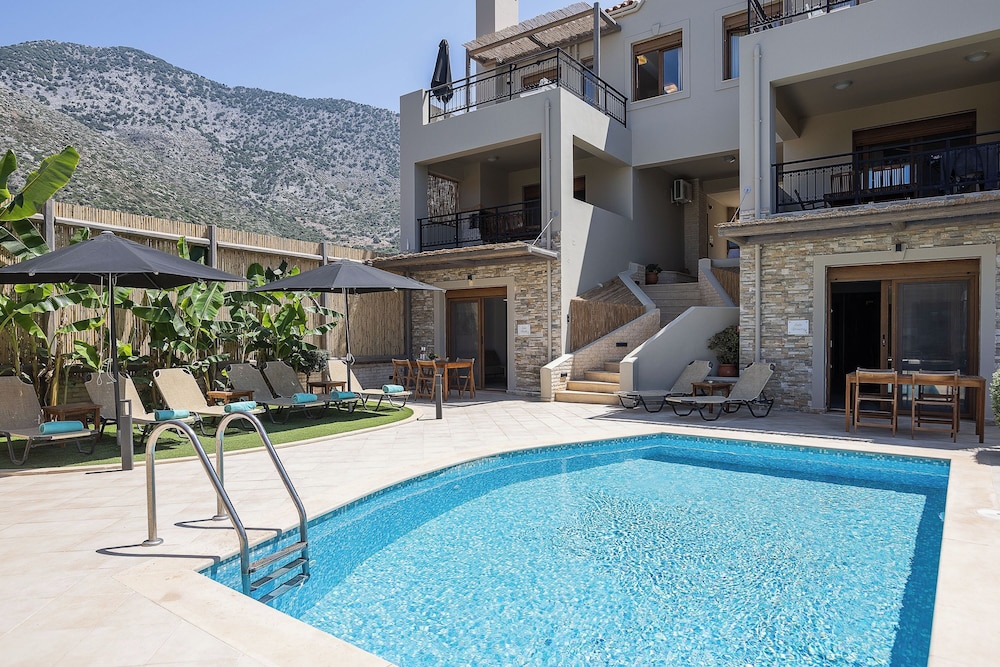 Pantheon Villas & Suites — 4-Star Luxury Hotel in Rethymno, Greece