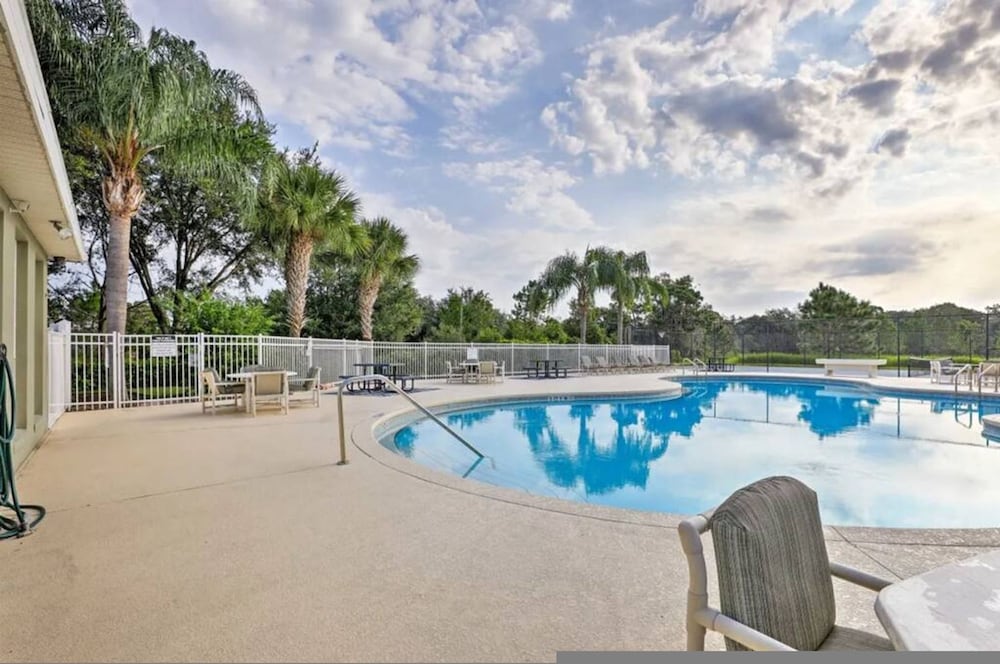 5br Lakeside Retreat W Resort Perks & Pvt Hot Tub - photo 12