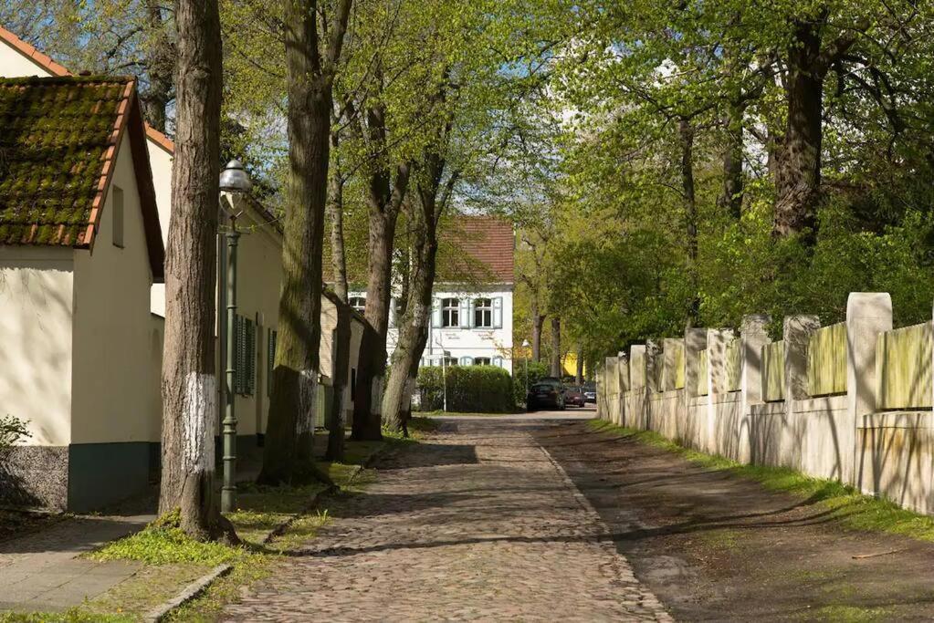 Ferienhaus am Wasser citynah in Berlin, Germany