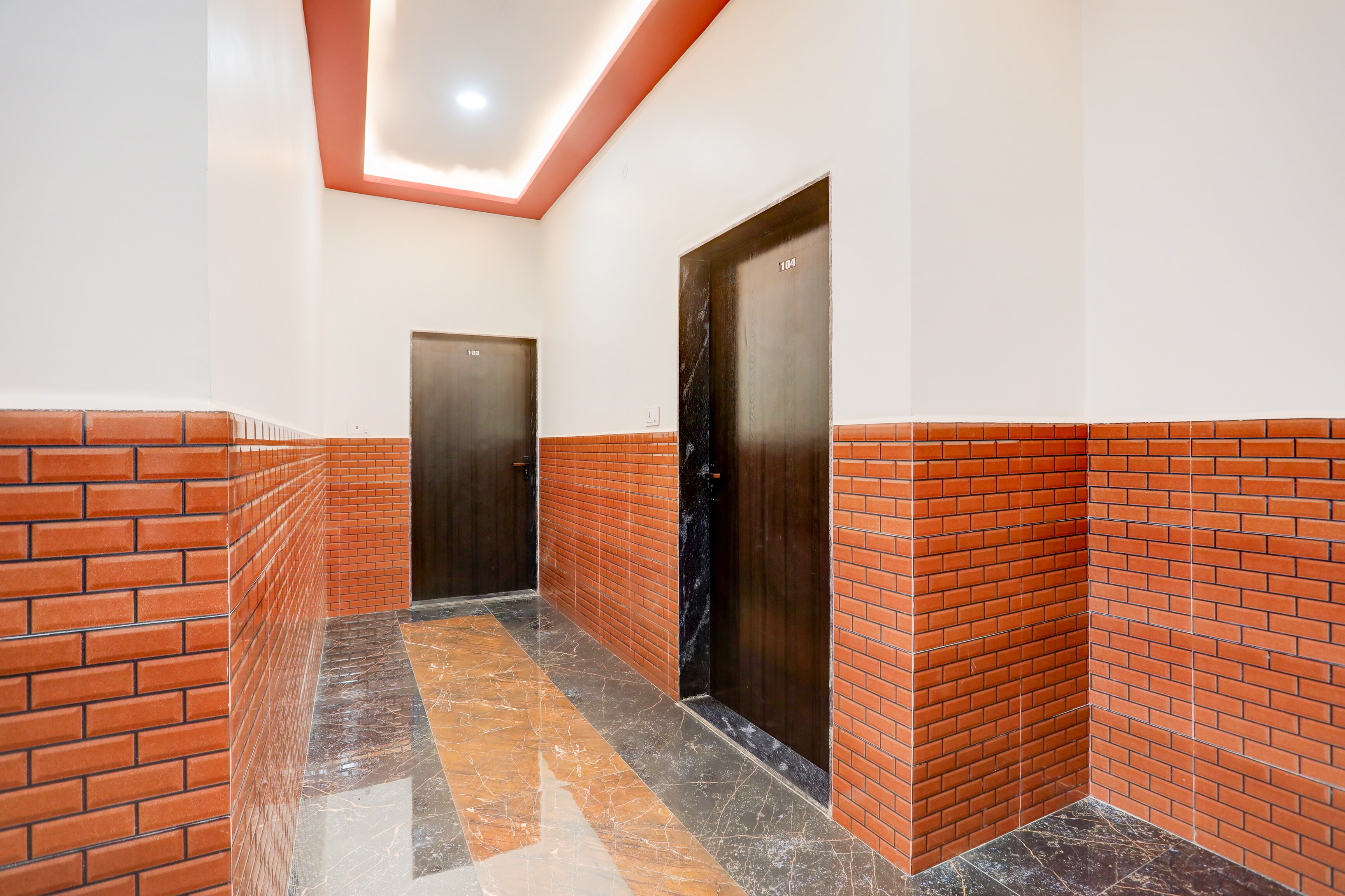 Hotel O Om Sai inn — Allahabad — photo 3