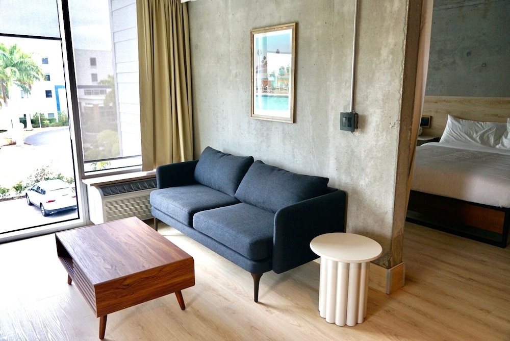 Kompose Boutique Hotel - photo 21