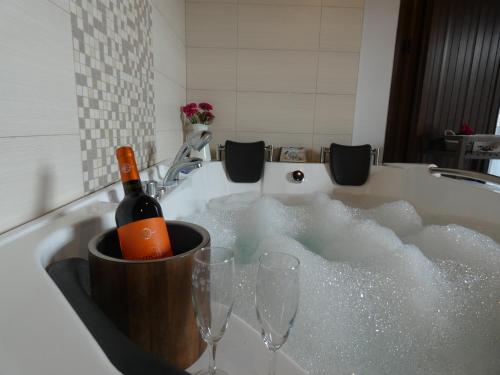Lagar I Con Jacuzzi — hotel in Curiel De Duero