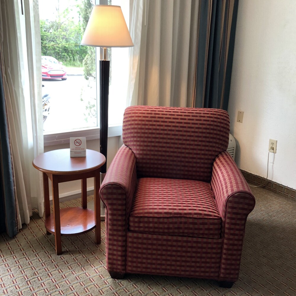 Ramada By Wyndham New Iberia - photo 16