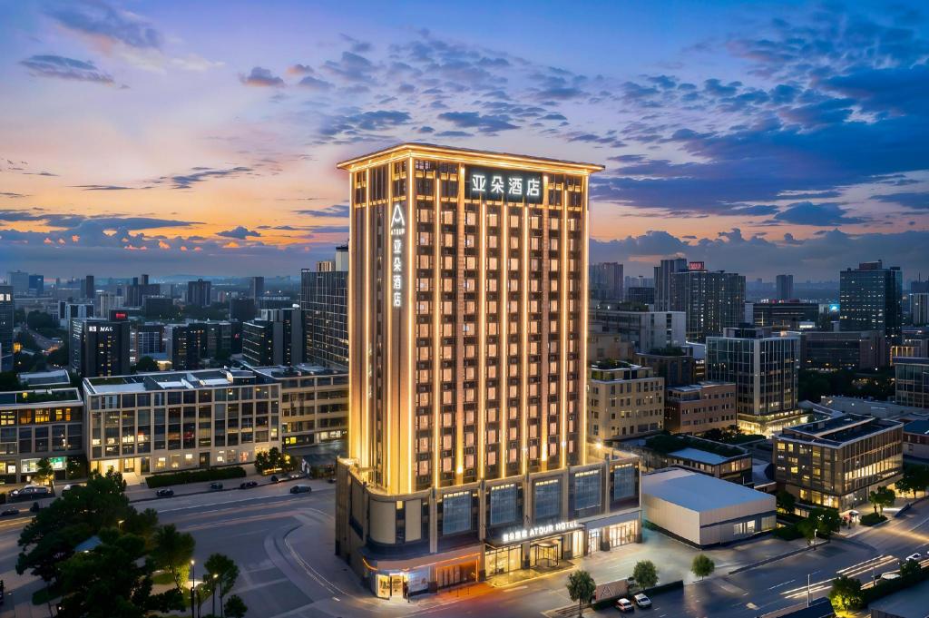 Atour Hotel Zhongshan Henglan Chang New Times Square in Zhongshan, People's Republic of China