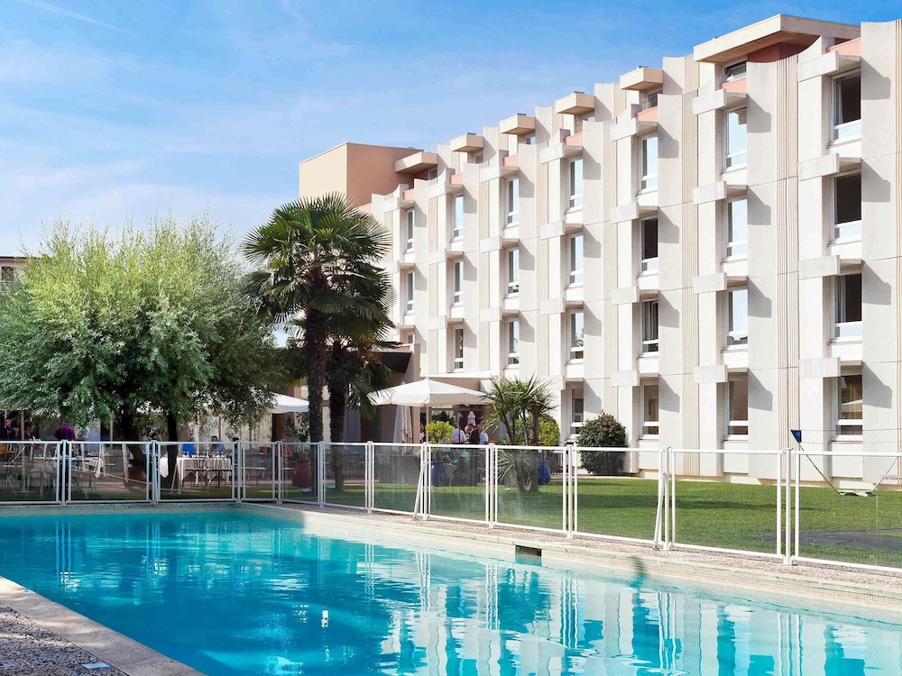 Novotel Nice Aeroport Cap 3000 — 4-Star Luxury Hotel in Saint-Laurent-Du-Var, France