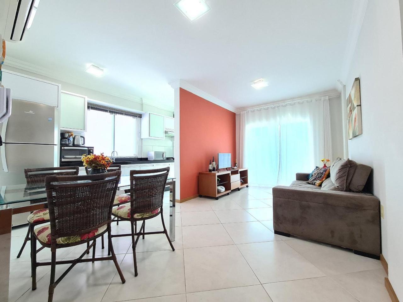 Apartamento 2 quartos a poucos metros da Praia
