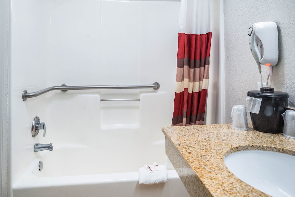 Red Roof Inn Spartanburg I 26 - photo 18