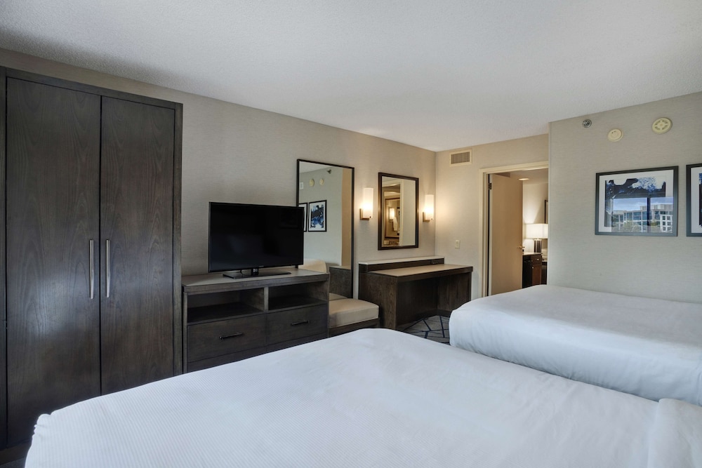 Embassy Suites by Hilton Seattle Bellevue - photo 20